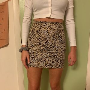 brandy melville cheetah print skirt
